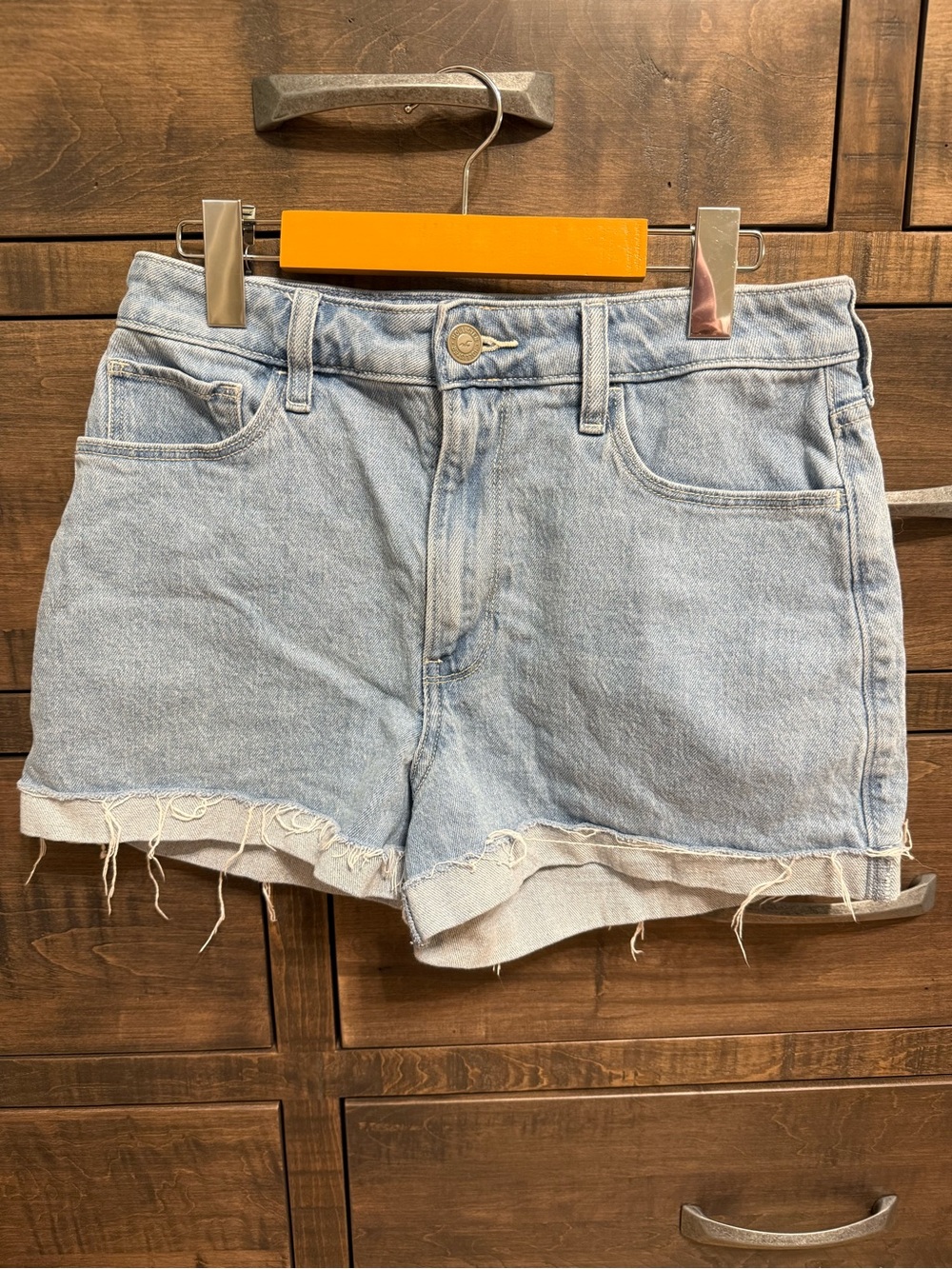 Hollister Ultra High Rise Mom Shorts